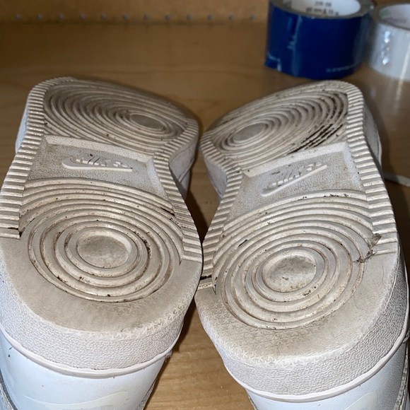 Nike Force All white Sneaker - Picture 16 of 16